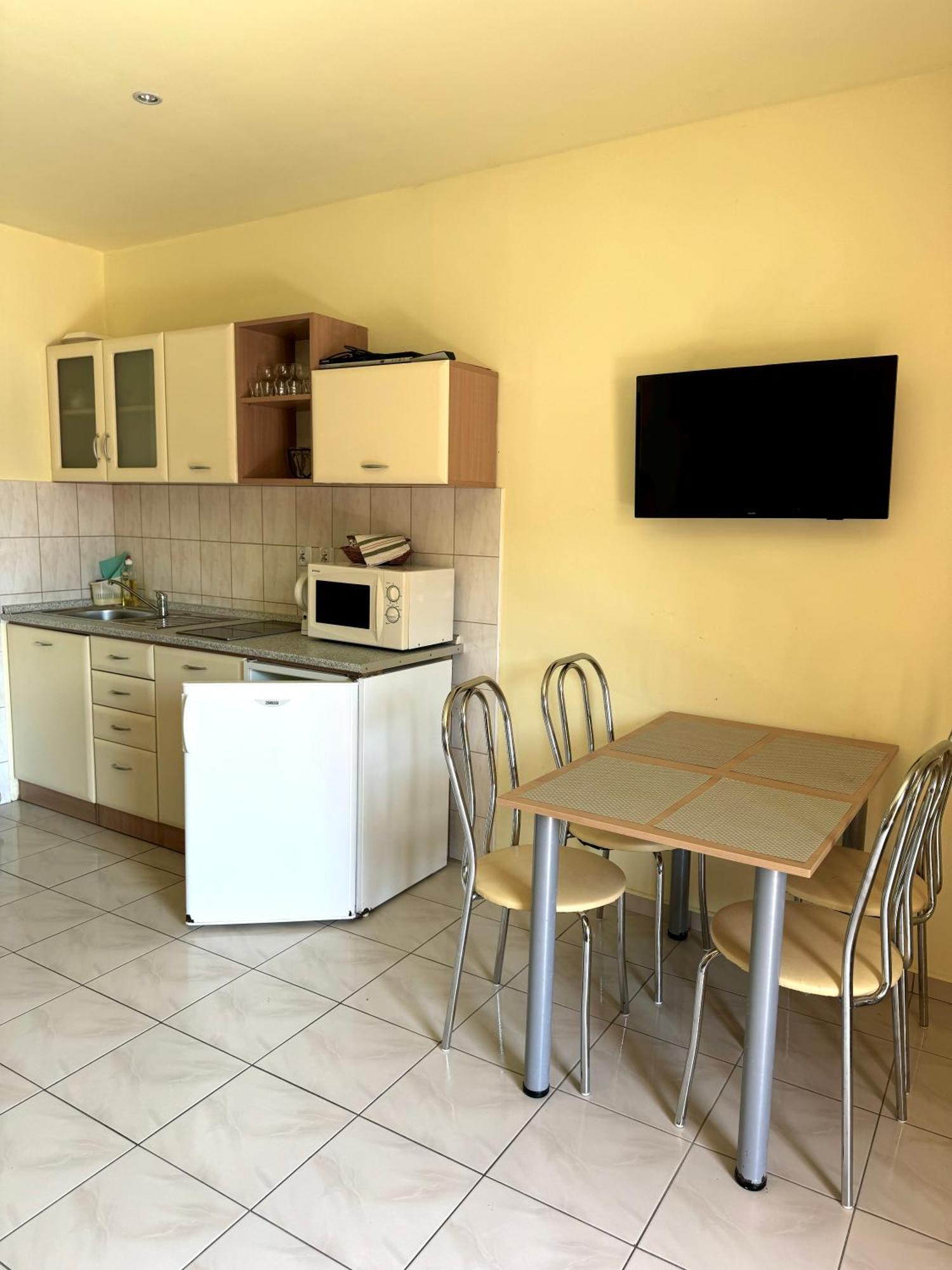 Apartmany Hawaii ปาตินเซ ภายนอก รูปภาพ